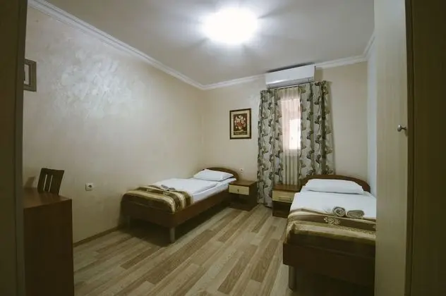Comfort Tek Büyük veya İki Ayrı Yataklı Oda