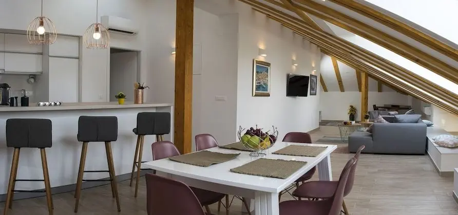 Luxury Apart Daire, Deniz Manzaralı