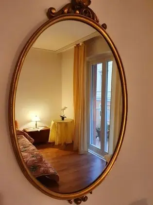 Romantic Tek Büyük Yataklı Oda, Ortak Banyo, Şehir Manzaralı
