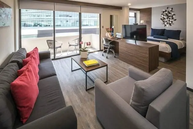 Business Çatı Katı (Loft), 1 Büyük (Queen) Boy Yatak, Balkon, Şehir Manzaralı