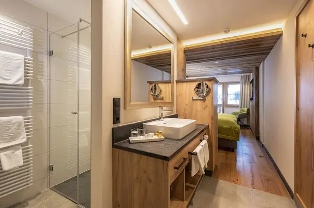 Deluxe Tek Büyük Yataklı Oda (Süd)