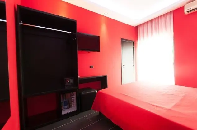 Standard Büyük Yataklı Tek Kişilik Oda