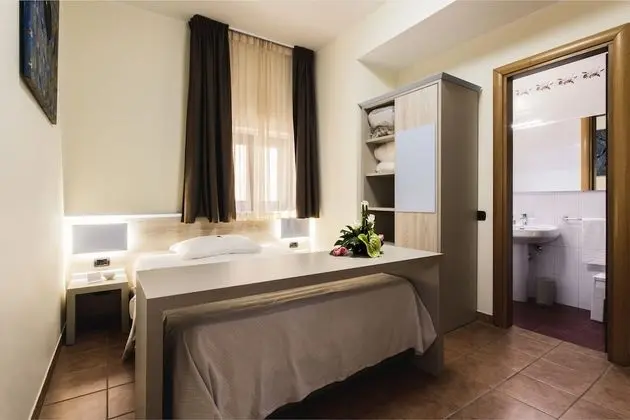 Economy Tek Büyük Yataklı Oda