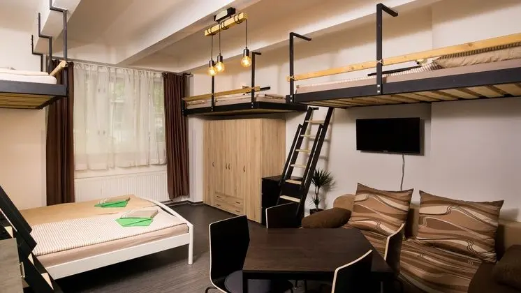 Classic Stüdyo, Şehir Manzaralı