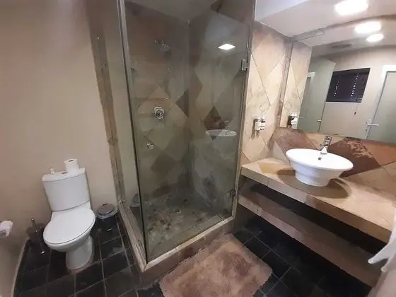 Deluxe Tek Büyük Yataklı Oda (Self catering)