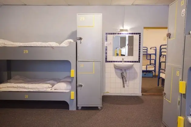 Ortak Ranzalı Oda, Ortak Banyo (16 Person - Queens Beds)