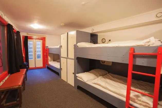 Ortak Ranzalı Oda, Ortak Banyo (16 Person - Queens Beds)