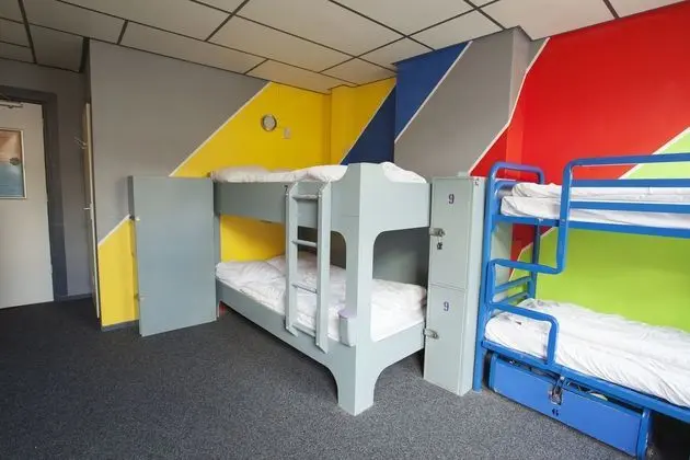 Ortak Ranzalı Oda, Ortak Banyo (16 Person - Queens Beds)