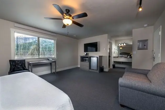 Superior Oda, 1 En Büyük (King) Boy Yatak, Dağ Manzaralı, Zemin Kat