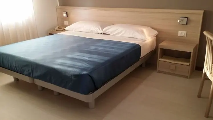 Oda, 1 Çift Kişilik Yatak