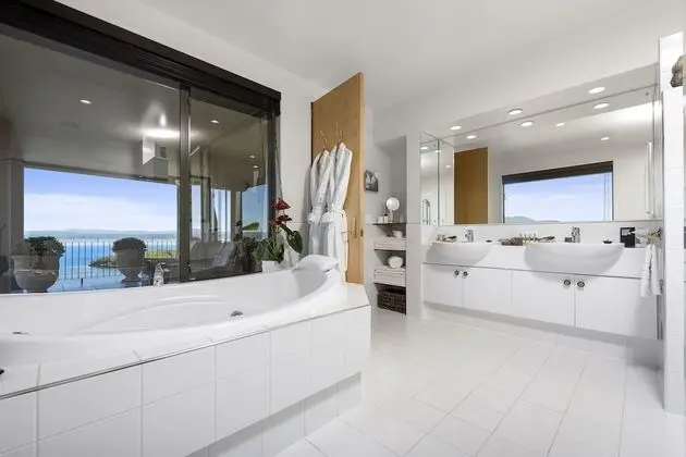 Luxury Süit, 1 En Büyük (King) Boy Yatak, Jakuzi, Göl Manzaralı