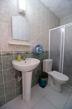 Üç Kişilik Oda