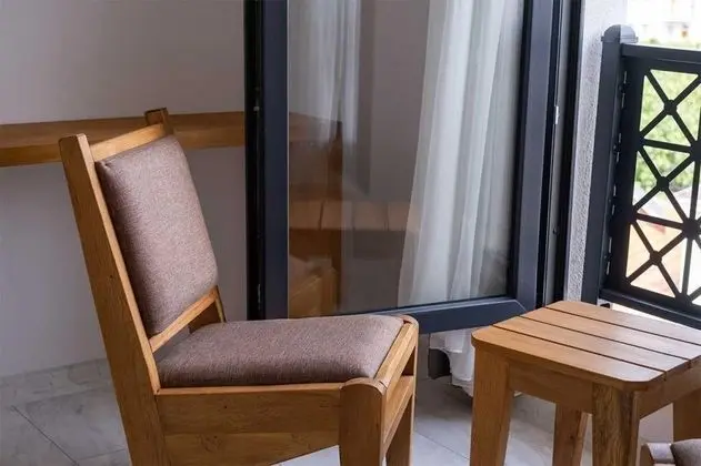 Deluxe Oda, Sokak Manzaralı, Fransız Balkonlu