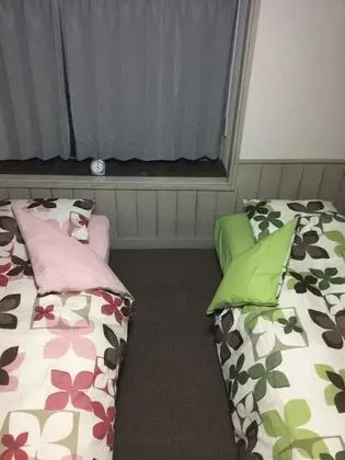 İki Ayrı Yataklı Oda, Sigara İçilmez, Ortak Banyo (Free Towel, Razor, Tooth Brush)