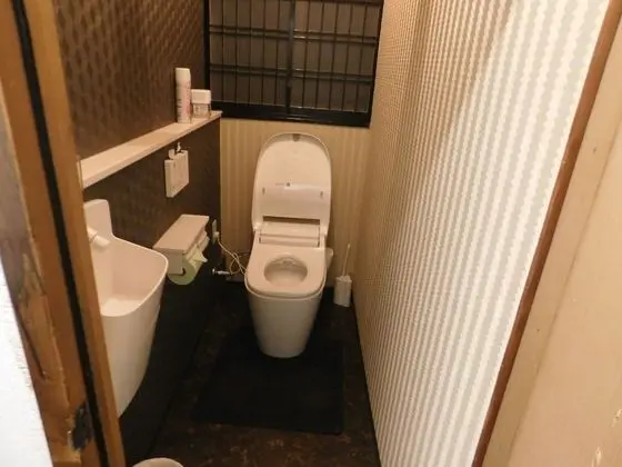 İki Ayrı Yataklı Oda, Sigara İçilmez, Ortak Banyo (Free Towel, Razor, Tooth Brush)