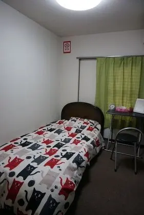 Tek Kişilik Oda, Sigara İçilmez, Ortak Banyo (Free Towel, Razor, Tooth Brush)