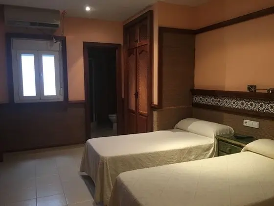 Tek Büyük veya İki Ayrı Yataklı Oda
