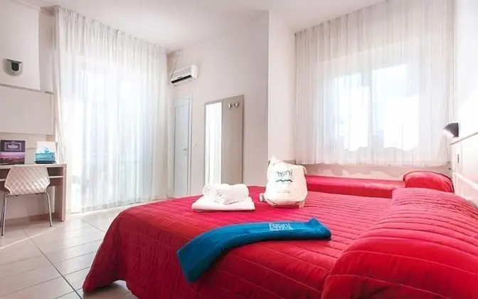 Basic Tek Büyük veya İki Ayrı Yataklı Oda, 1 Çift Kişilik veya 2 Tek Kişilik Yatak, Sigara İçilmez