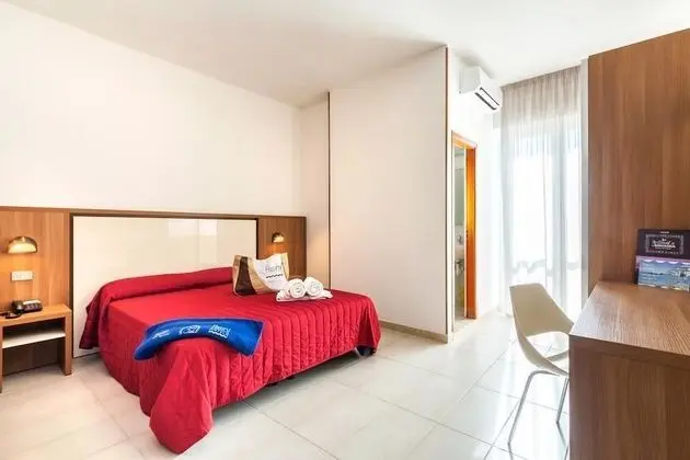 Basic Tek Büyük veya İki Ayrı Yataklı Oda, 1 Çift Kişilik veya 2 Tek Kişilik Yatak, Sigara İçilmez