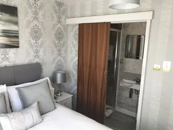Tek Büyük Yataklı Oda, Banyolu/Duşlu (Bedroom 1)