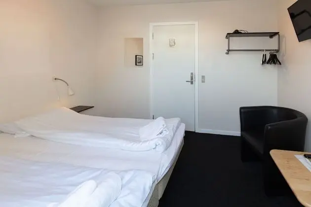 Tek Büyük Yataklı Oda, Ortak Banyo (Skråvej 6)