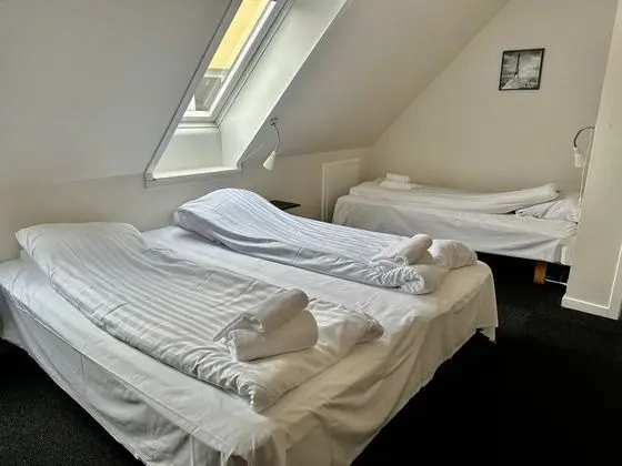 Üç Kişilik Oda, Ortak Banyo (Skråvej 6)