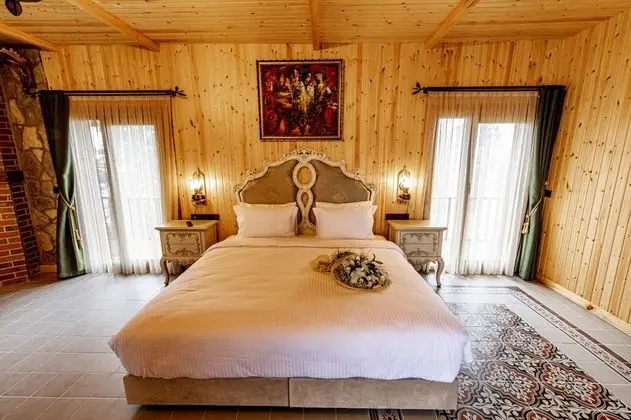 King Suite, Orman Manzaralı, Şömineli ve Jakuzili