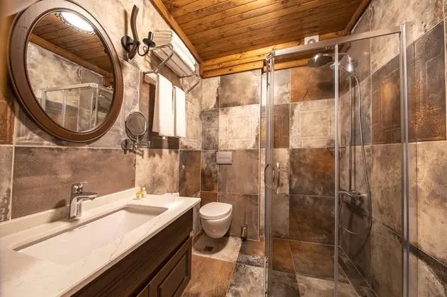 Suite, Bahçe Manzaralı, Jakuzili