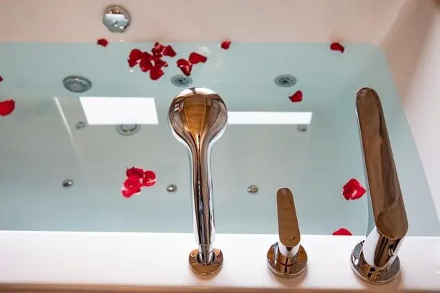 Suite, Bahçe Manzaralı, Jakuzili