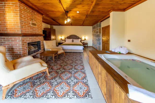 Suite, Bahçe Manzaralı, Jakuzili