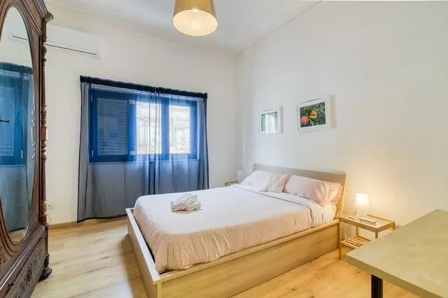 Standard Apart Daire, Birden Çok Yatak (Folklore House in Historical Catania)