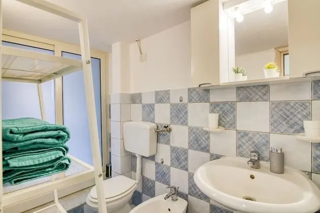 Standard Apart Daire, Birden Çok Yatak (Folklore House in Historical Catania)