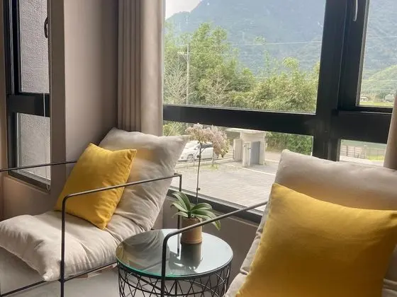 Senior Tek Büyük Yataklı Oda, 1 Büyük (Queen) Boy Yatak, Engellilere Uygun, Dağ Manzaralı