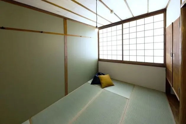 Basic İki Ayrı Yataklı Oda, Ortak Banyo (Japanese Style)