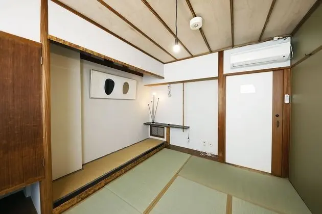 Basic İki Ayrı Yataklı Oda, Ortak Banyo (Japanese Style)