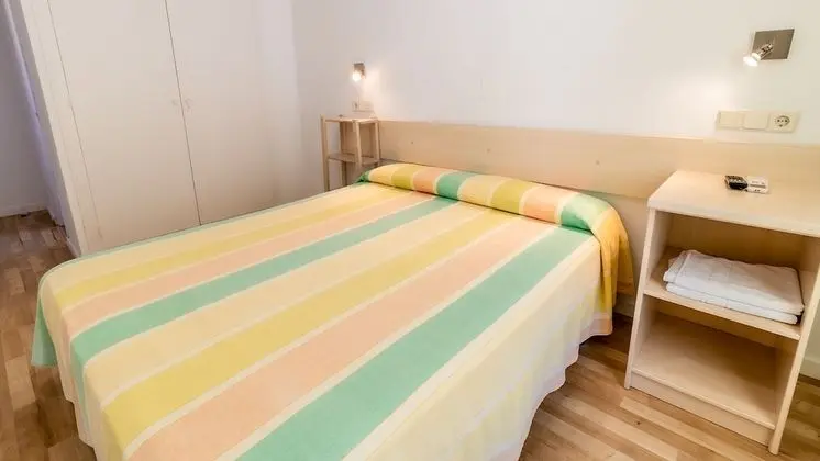 Tek Büyük veya İki Ayrı Yataklı Oda, Balkon