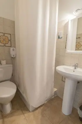 Tek Büyük veya İki Ayrı Yataklı Oda, Balkon