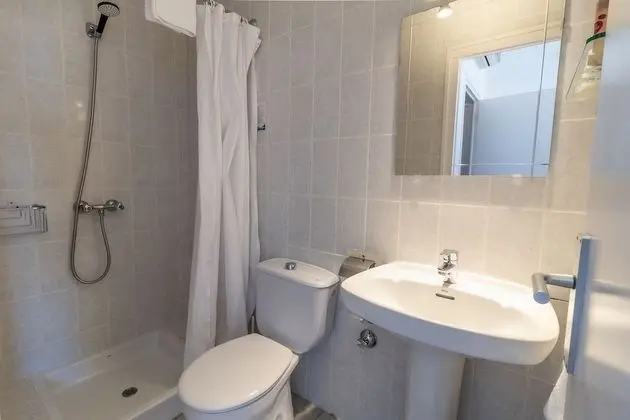 Tek Büyük veya İki Ayrı Yataklı Oda, Deniz Manzaralı