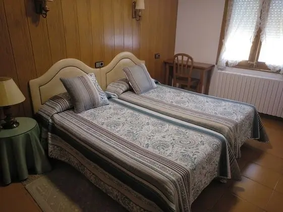 Dört Kişilik Oda (Two rooms connected)