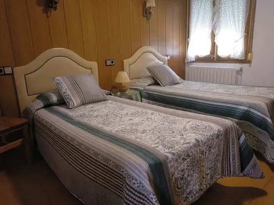 Dört Kişilik Oda (Two rooms connected)