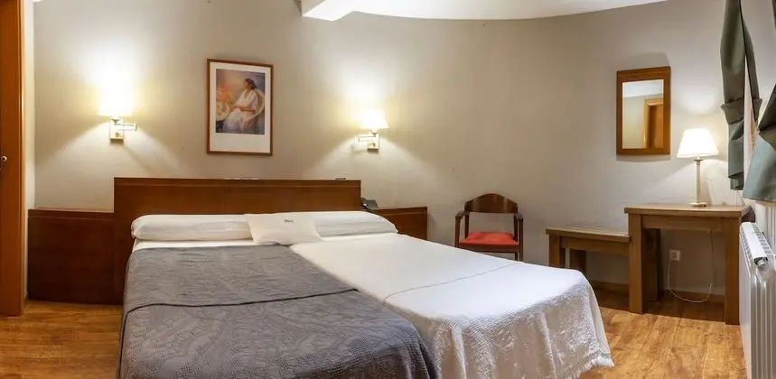 Comfort Tek Büyük veya İki Ayrı Yataklı Oda (Interior)