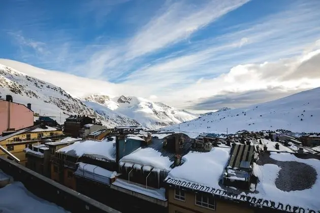 Üç Kişilik Oda (2 adults and 1 child)