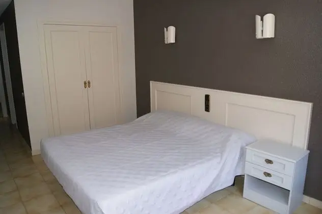 Tek Büyük Yataklı Oda, 1 Çift Kişilik Yatak