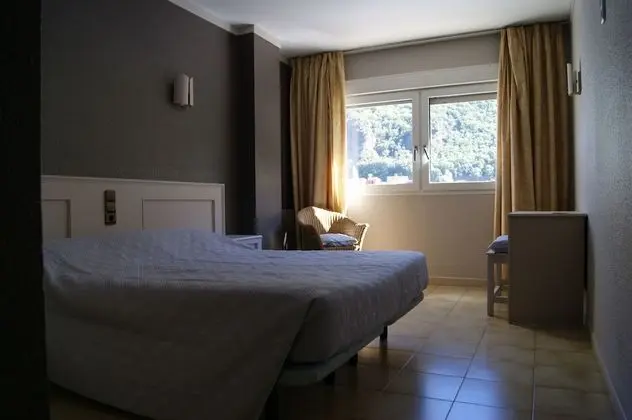 Tek Büyük Yataklı Oda, 1 Çift Kişilik Yatak