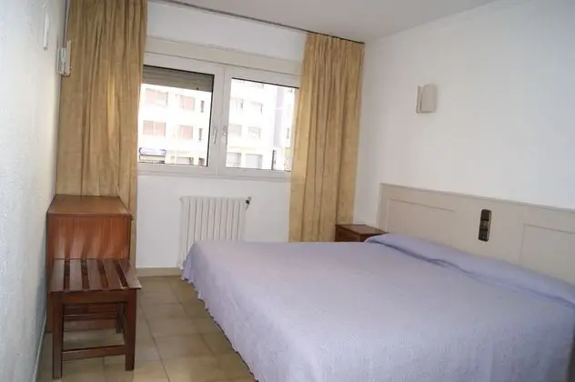 Tek Büyük Yataklı Oda, 1 Çift Kişilik Yatak