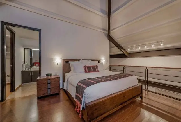 Çatı Katı (Loft), Mutfak, Şehir Manzaralı