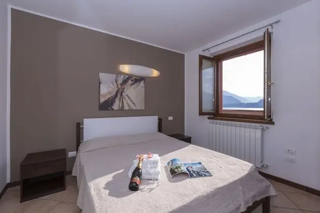 Family Apart Daire, 1 Çift Kişilik Yatak ve Çekyat, Dağ Yamacı (Fontana Del Lago Apt. 10)