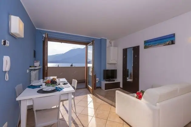 Family Apart Daire, 1 Çift Kişilik Yatak ve Çekyat, Dağ Yamacı (Fontana Del Lago Apt. 10)