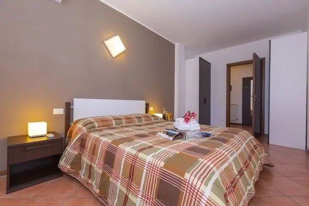 Family Apart Daire, 1 Çift Kişilik Yatak ve Çekyat (Fontana Del Lago Apt. 11)