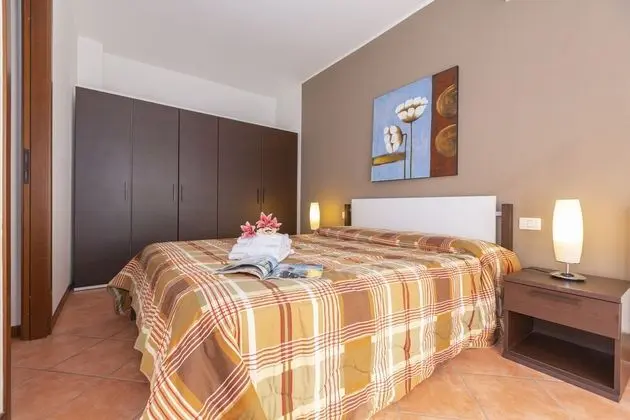 Family Apart Daire, 1 Çift Kişilik Yatak ve Çekyat (Fontana Del Lago Apt. 12)